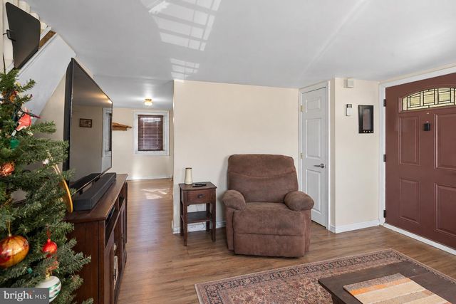 1 QUEEN ST, Paulsboro, NJ 08066