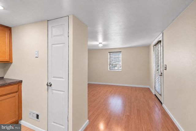 1 QUEEN ST, Paulsboro, NJ 08066