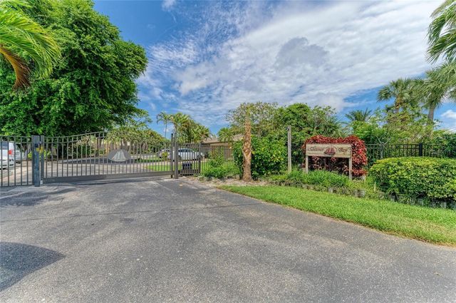 6688 SCHOONER BAY CIRCLE 6688, Sarasota, FL 34231