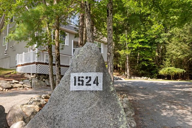 1524 Round Top Rd, Burrillville, RI 02830