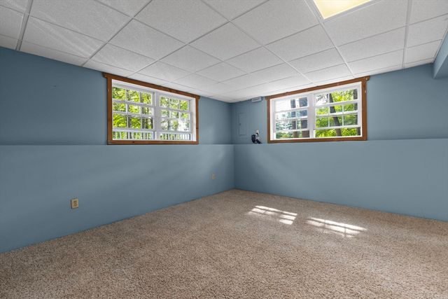 1524 Round Top Rd, Burrillville, RI 02830