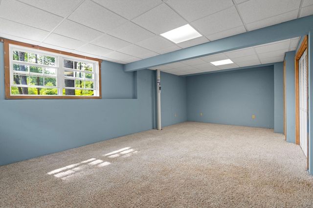 1524 Round Top Rd, Burrillville, RI 02830