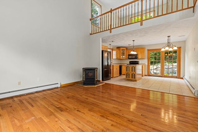 1524 Round Top Rd, Burrillville, RI 02830