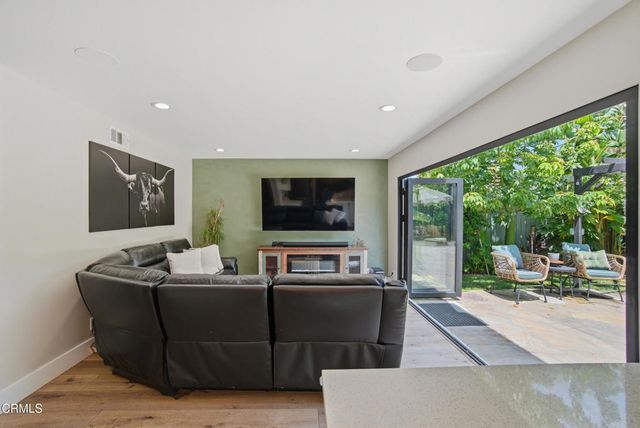 1130 Bogota Court, Oxnard, CA 93035