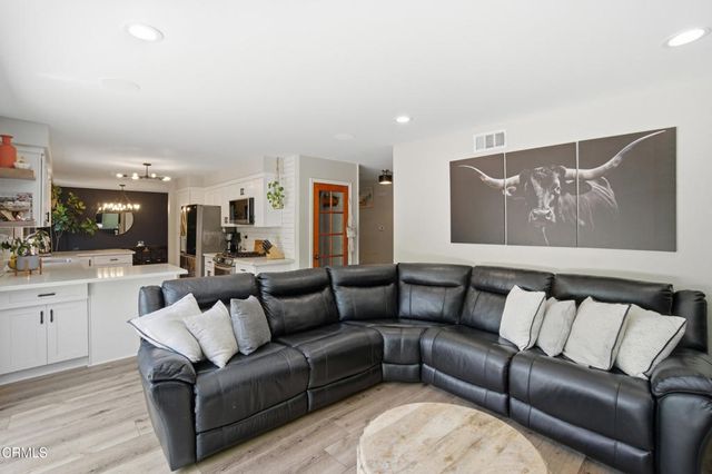 1130 Bogota Court, Oxnard, CA 93035