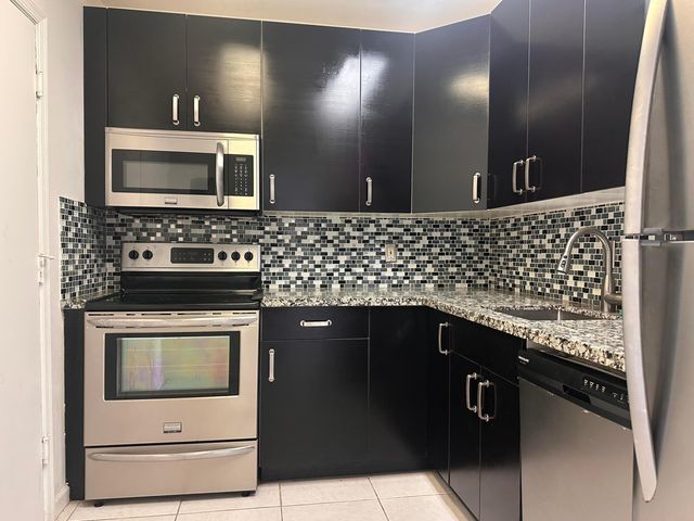 5800 NE 22nd Way 523, Fort Lauderdale, FL 33308