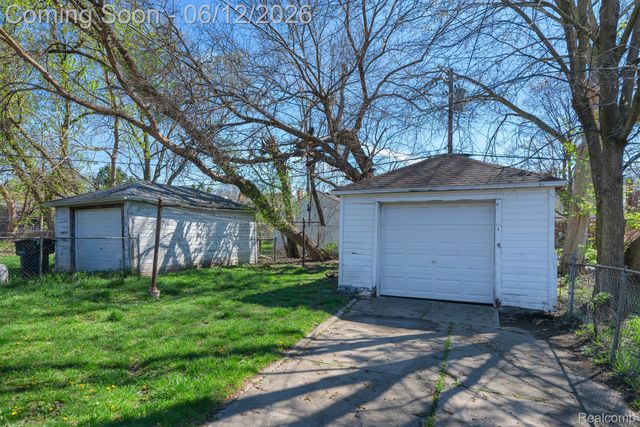 16580 Rutherford Street, Detroit, MI 48235