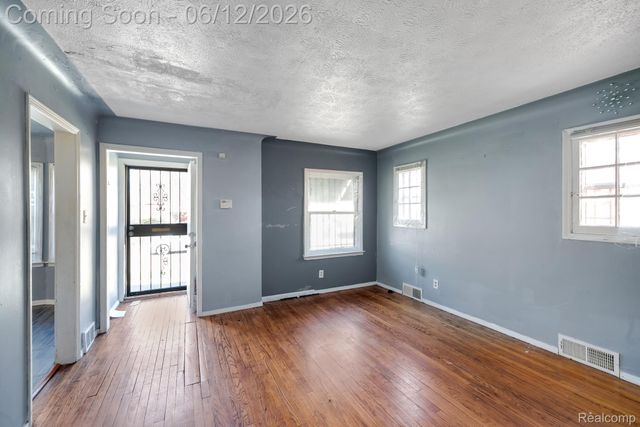 16580 Rutherford Street, Detroit, MI 48235
