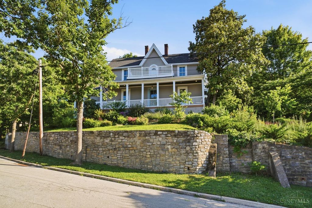 3608 Archer Avenue, Cincinnati, OH 45208