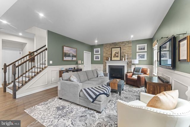 4545 COTSWOLD MANOR LOOP, Woodbridge, VA 22192