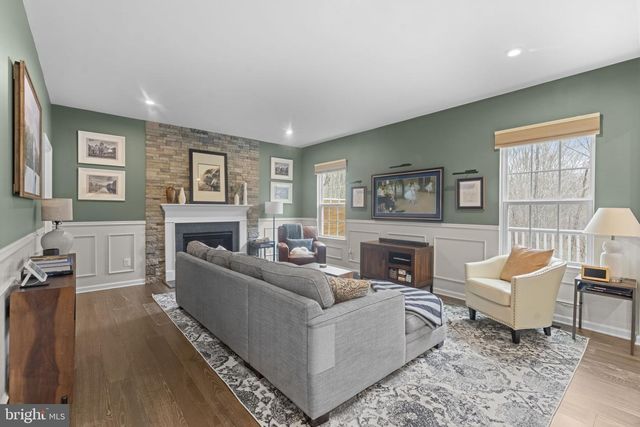 4545 COTSWOLD MANOR LOOP, Woodbridge, VA 22192