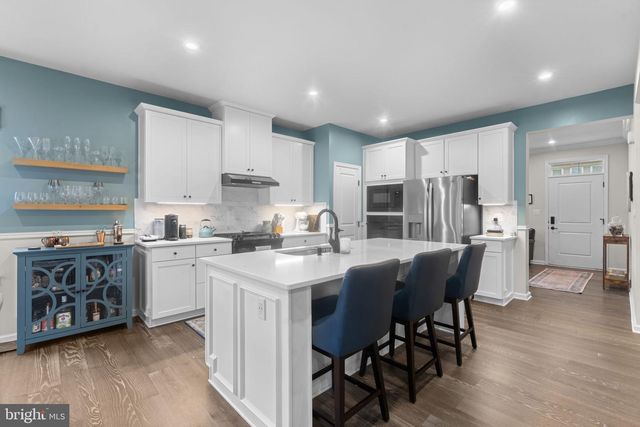 4545 COTSWOLD MANOR LOOP, Woodbridge, VA 22192