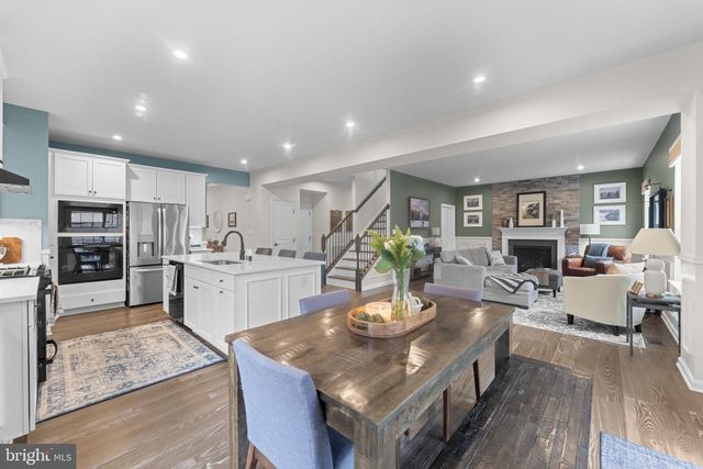 4545 COTSWOLD MANOR LOOP, Woodbridge, VA 22192