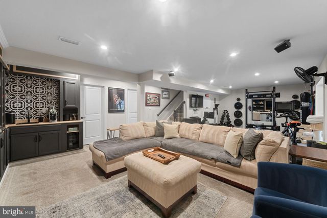 4545 COTSWOLD MANOR LOOP, Woodbridge, VA 22192