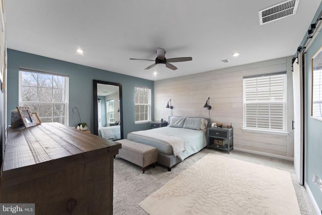 4545 COTSWOLD MANOR LOOP, Woodbridge, VA 22192