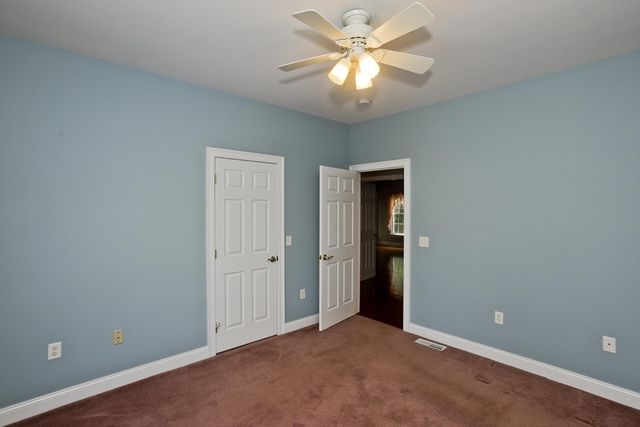 15 Avalon Place, Agawam, MA 01030