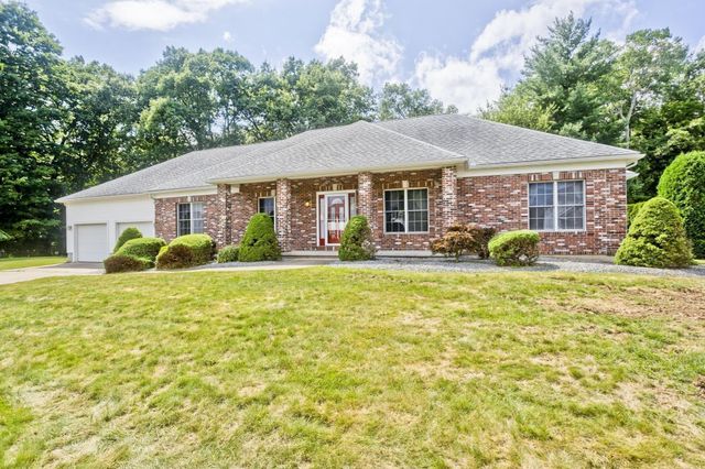 15 Avalon Place, Agawam, MA 01030
