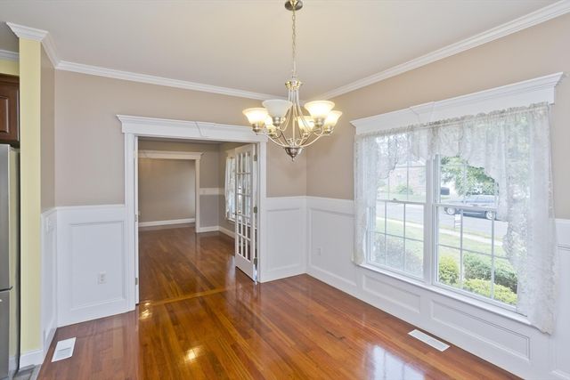 15 Avalon Place, Agawam, MA 01030