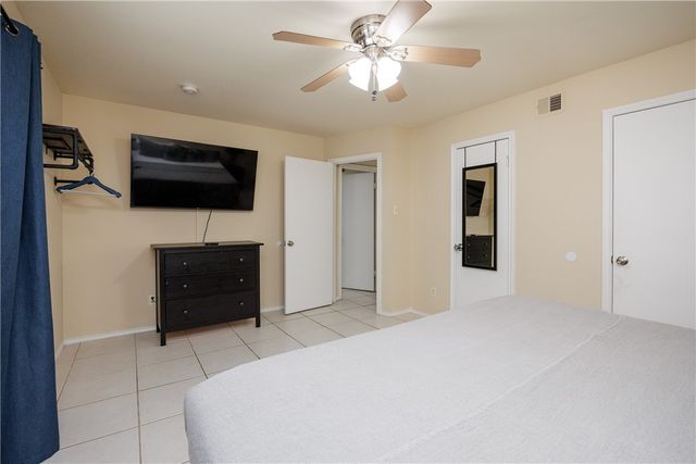 14921 Windward Dr 208, Corpus Christi, TX 78418