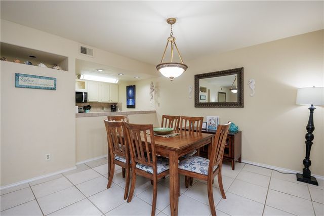 14921 Windward Dr 208, Corpus Christi, TX 78418