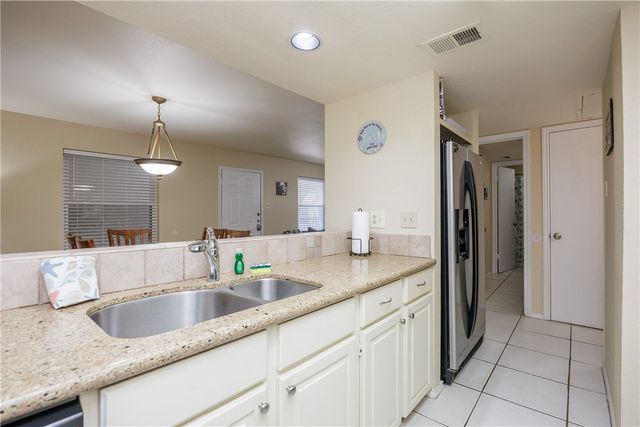 14921 Windward Dr 208, Corpus Christi, TX 78418