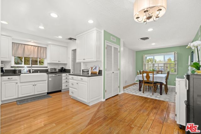 6664 Royer Avenue, West Hills (los Angeles), CA 91307