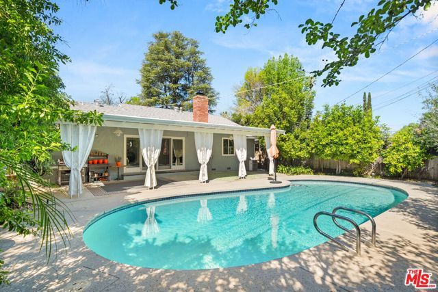 6664 Royer Avenue, West Hills (los Angeles), CA 91307