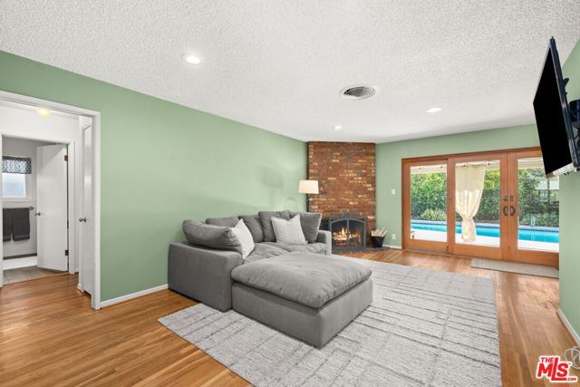 6664 Royer Avenue, West Hills (los Angeles), CA 91307