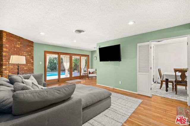 6664 Royer Avenue, West Hills (los Angeles), CA 91307