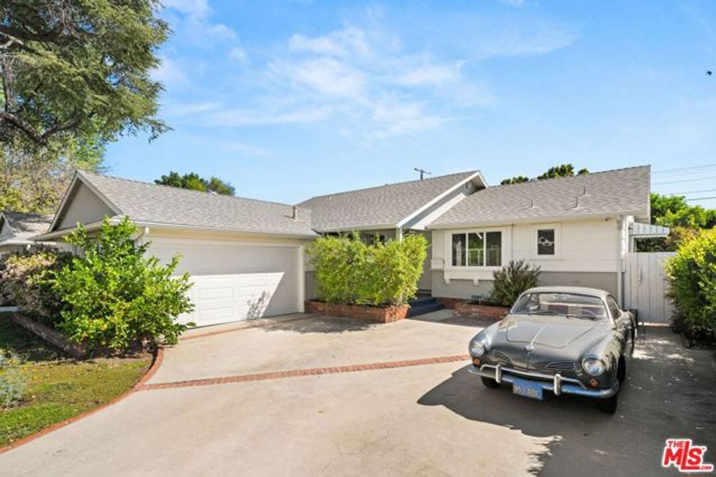 6664 Royer Avenue, West Hills (los Angeles), CA 91307