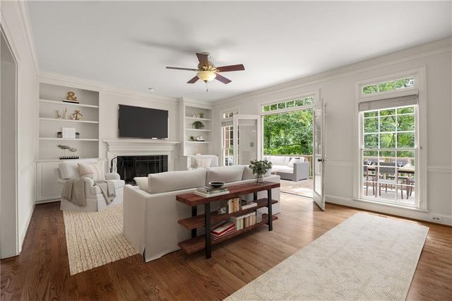 19 Saratoga NE Place, Atlanta, GA 30324