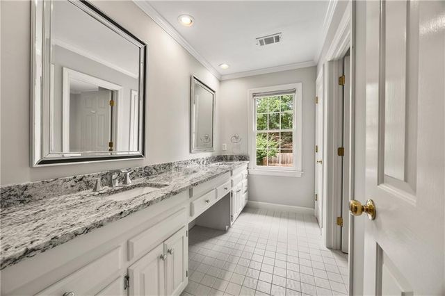 19 Saratoga NE Place, Atlanta, GA 30324