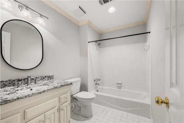 19 Saratoga NE Place, Atlanta, GA 30324