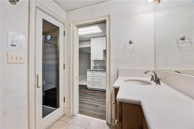 19 Saratoga NE Place, Atlanta, GA 30324