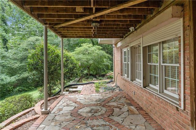 19 Saratoga NE Place, Atlanta, GA 30324