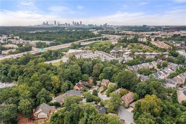 19 Saratoga NE Place, Atlanta, GA 30324