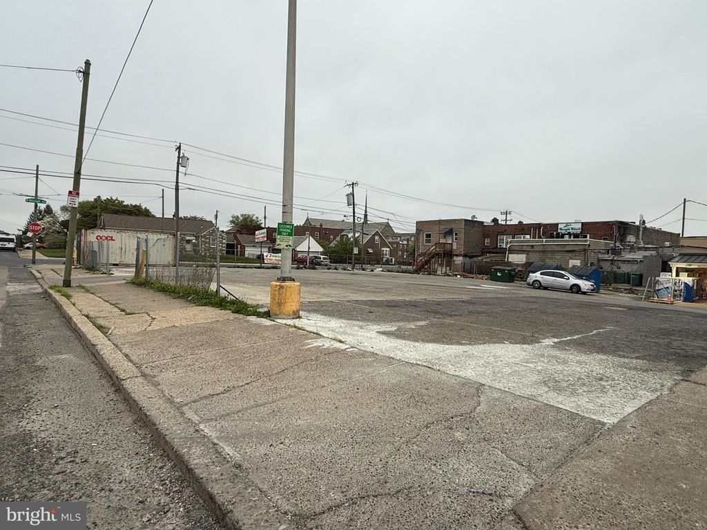 1920 BLEIGH AVE, Philadelphia, PA 19111