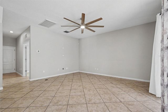 301 FERN GULLEY DRIVE, Seffner, FL 33584
