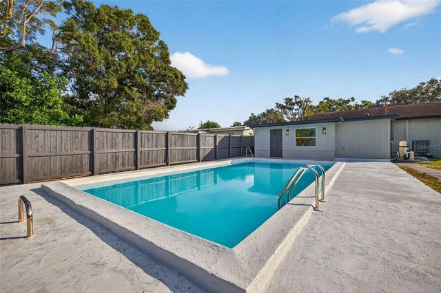 3929 13TH AVENUE N, St Petersburg, FL 33713