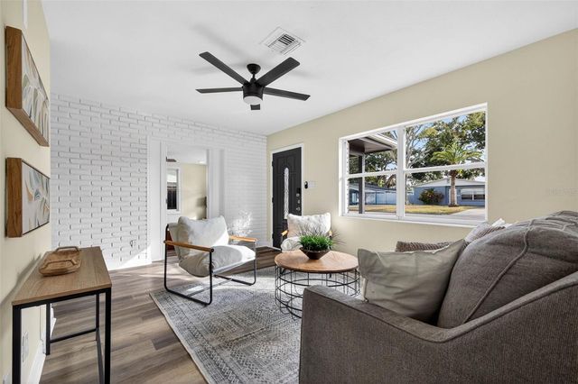 3929 13TH AVENUE N, St Petersburg, FL 33713