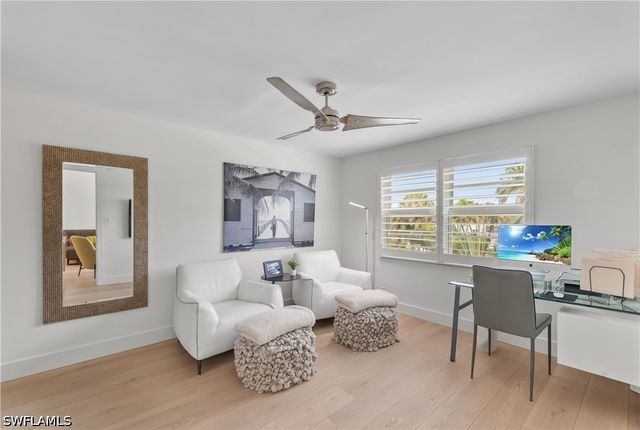 568 12th AVE S 568, Naples, FL 34102