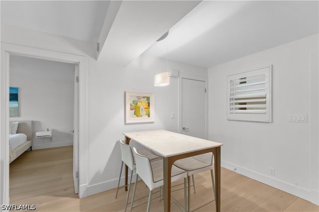 568 12th AVE S 568, Naples, FL 34102