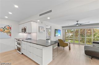 568 12th AVE S 568, Naples, FL 34102