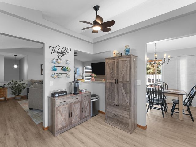 5018 Coventry Court, Davenport, IA 52807