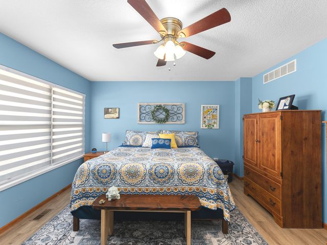 5018 Coventry Court, Davenport, IA 52807