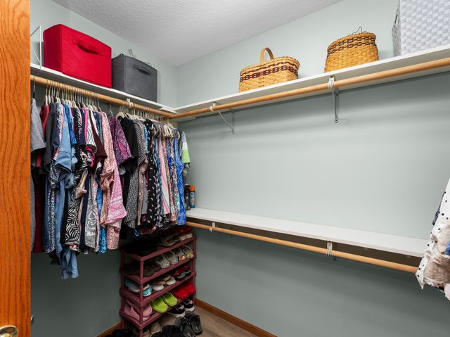 5018 Coventry Court, Davenport, IA 52807