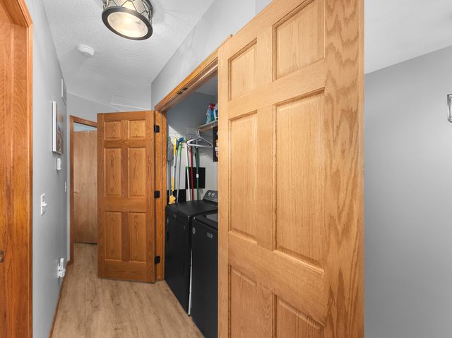 5018 Coventry Court, Davenport, IA 52807