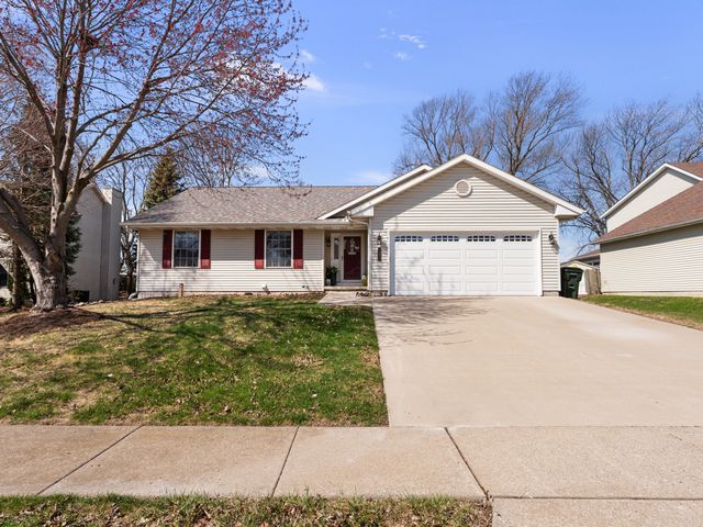 5018 Coventry Court, Davenport, IA 52807