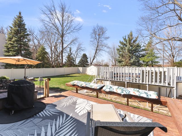 5018 Coventry Court, Davenport, IA 52807