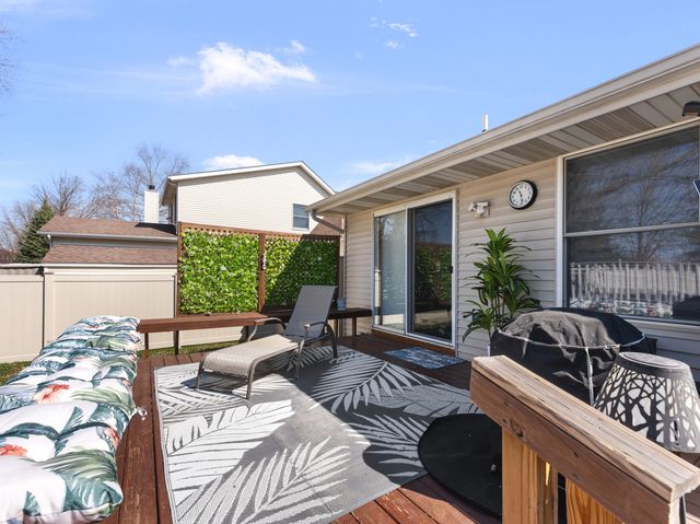 5018 Coventry Court, Davenport, IA 52807